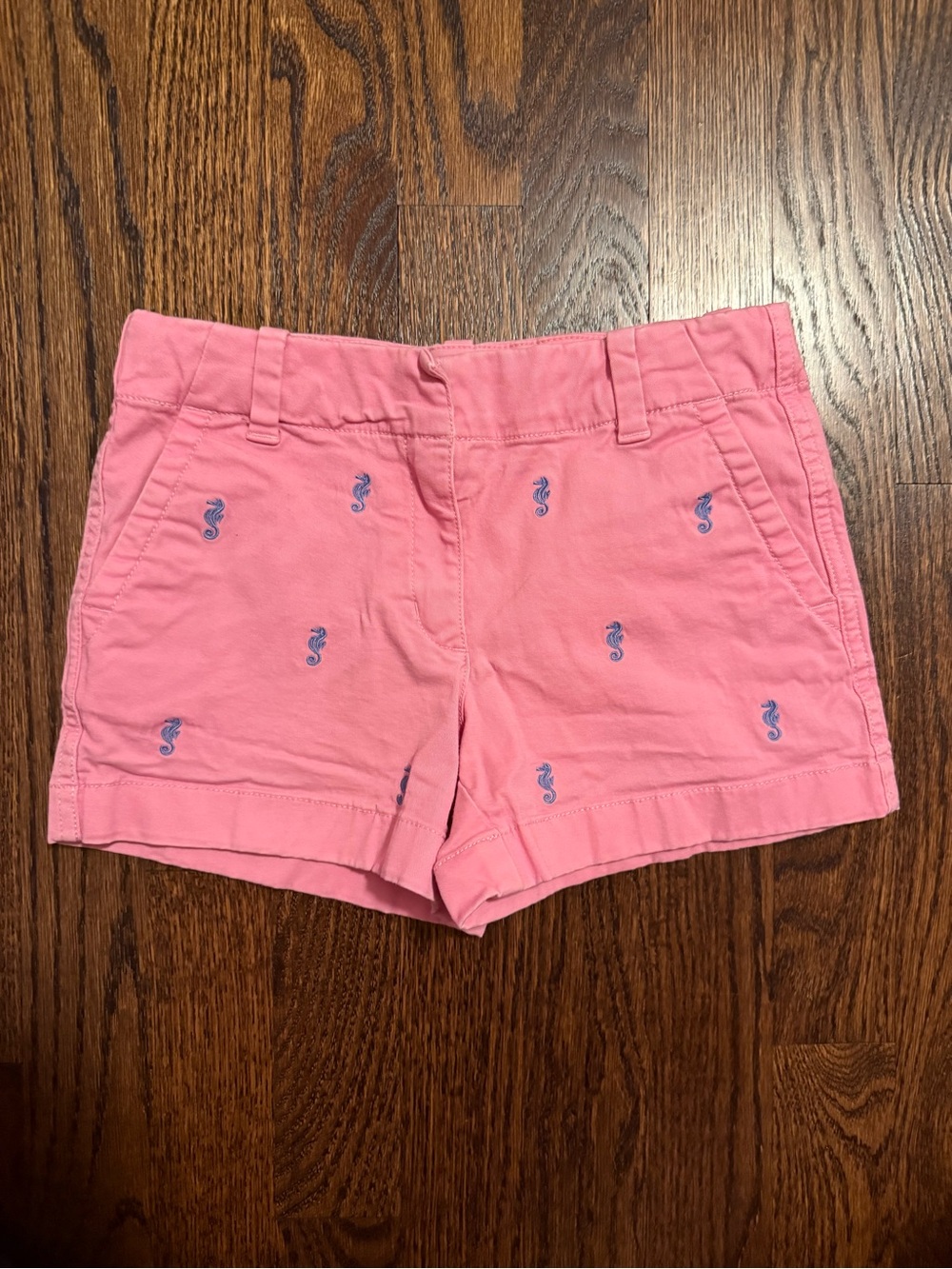 Vineyard Vines Pink Shorts with Blue Seahorse Embroidery